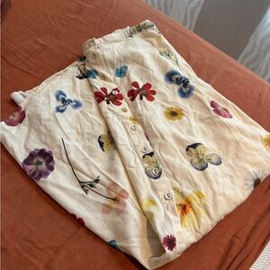 Floral Button-Front Midi Skirt in Cream